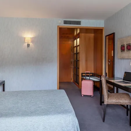 Ξενοδοχείο Macia Real De La Alhambra 4*