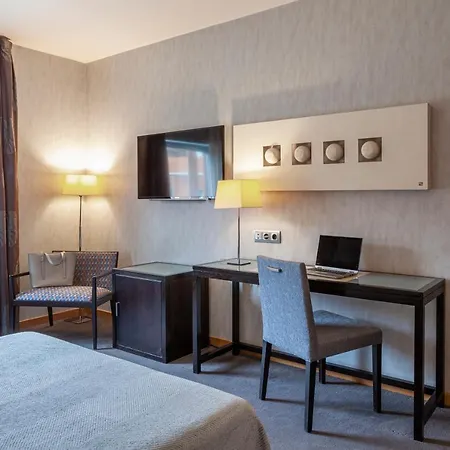 Ξενοδοχείο Macia Real De La Alhambra 4*