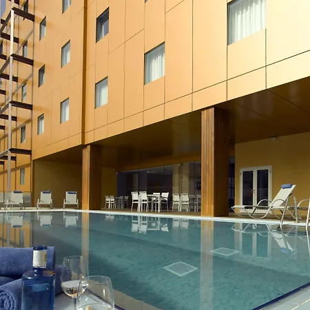 Hotel Macia Real De La Alhambra 4*