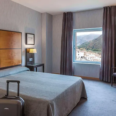 Macia Real De La Alhambra Hotel 4*